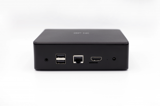 An Anschlüssen stehen unter anderem Ethernet und HDMI zur Verfügung, an der Seite hat die Box noch einen VGA-Port. (Bild: Jide)
